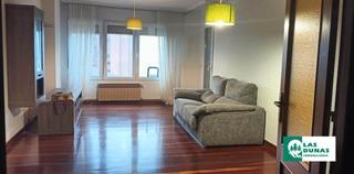 Location Appartement  Calle luis vicente de velasco. Piso semiamueblado. cerca del hospital valdecilla
