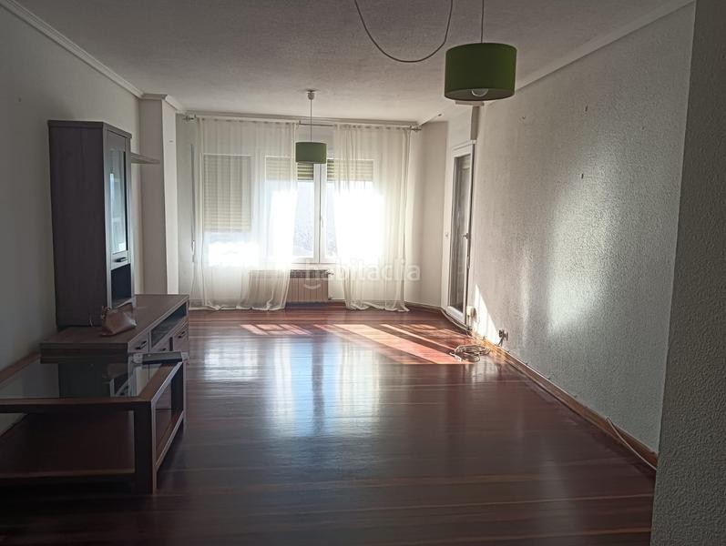 Foto e5695b5f-140a-486f-a625-248723e15cf6. Rent flat with heating parking in Alisal - San Román Santander