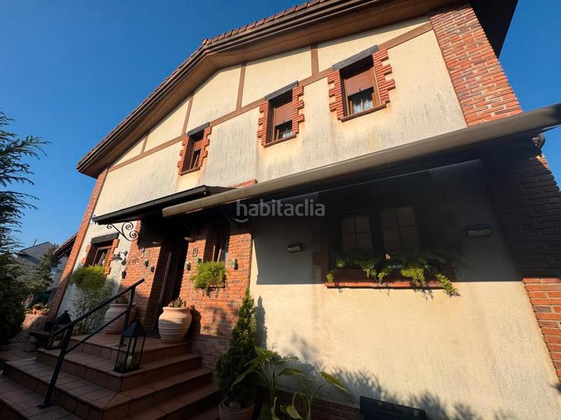 Foto 8bcca8c7-4ce2-4f7f-889c-4a2de4db957b. Chalet con riscaldamento piscina in Oruña Piélagos