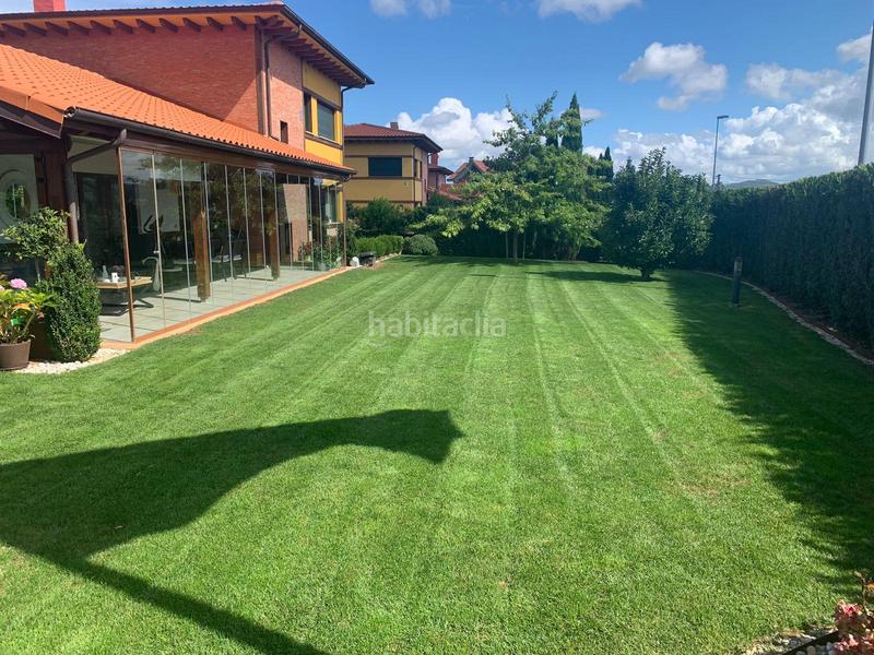 Foto abbee691-e2b8-4ee2-8d0f-62b8bca55694. Xalet amb calefacció aparcament a Oruña Piélagos