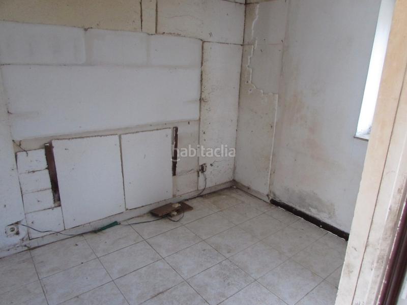 Foto 688dfd53-066a-4060-85ea-fb4cf7eb0423. Planta baja guarnizo. apartamento en planta baja para reforma integral en Astillero (El)