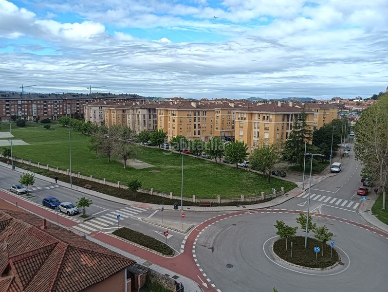 Foto 0c69f8ca-d011-4e9e-9852-331aafee57f1. Pis amb calefacció piscina a Peñacastillo - Nueva Montaña Santander