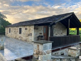 Masia  Barrio san pedro. Finca rustica con caba�a reformada total. lugar idilico