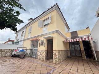 Casa adossada a Barrios (Los). Estupendo pareado en santa mónica!