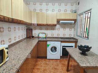 Casa a Barrios (Los). Planta baja en los barrios con vecinos arriba