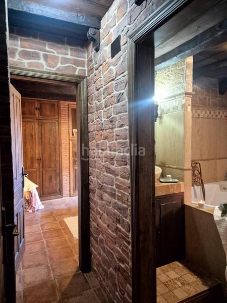 Foto fc7cbc4d-2ba8-4d10-adf8-8b805f3f81a5. Chalet en San Bernabé Algeciras