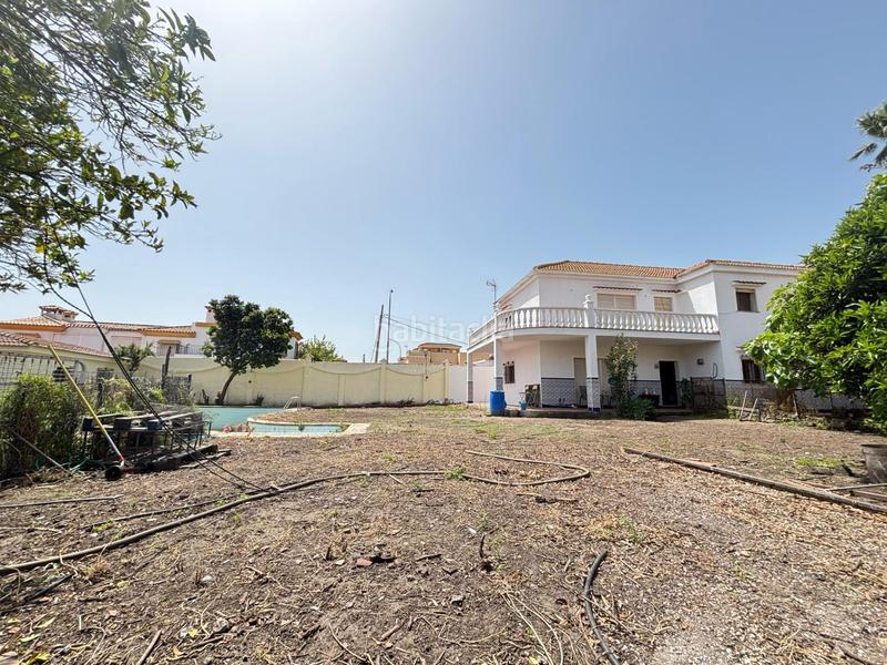 Foto e6a1e19f-cd7e-4790-9bc8-7308efecb5a7. Chalet con parcheggio piscina in El Rinconcillo Algeciras