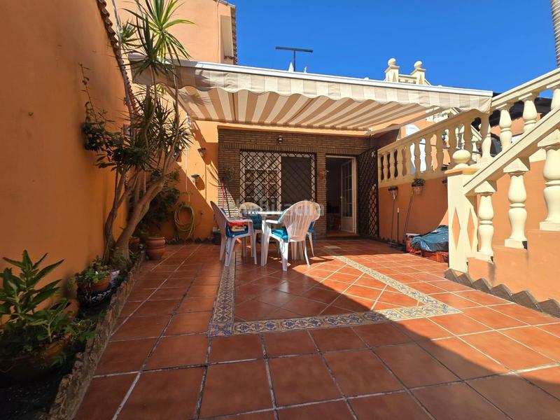 Foto 638c0fb7-2995-4178-b36e-990f66c8b5a8. Affitto casa a schiera in San García Algeciras