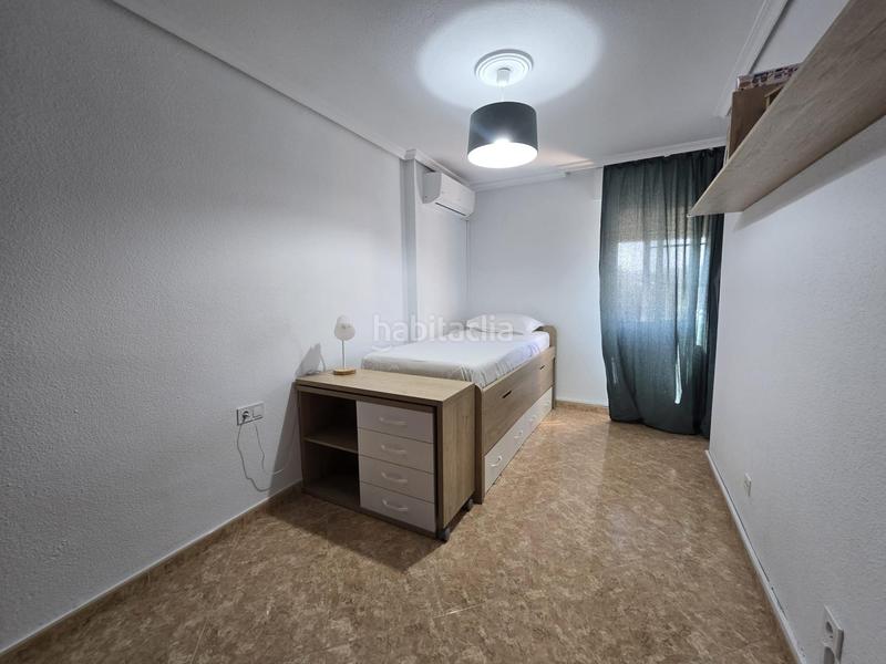 Foto e4a0c1a6-2696-45d5-b994-03120a87da45. Affitto casa a schiera in San García Algeciras