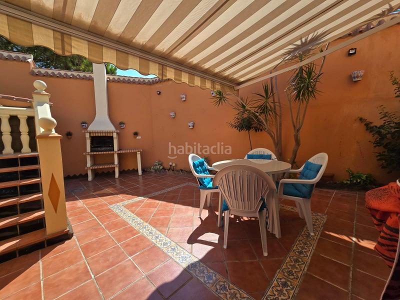 Foto 5d18aeb8-1029-4e89-a0fd-0a2c82944d4f. Rent semi detached house in San García Algeciras