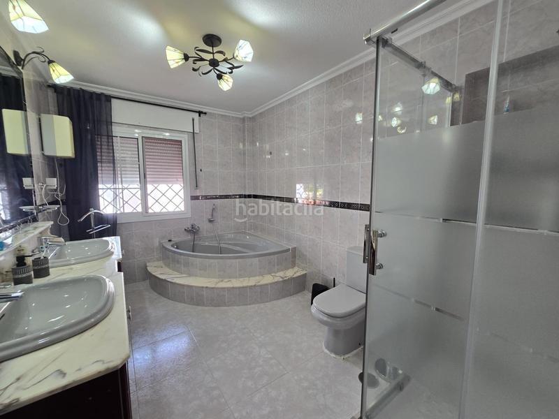 Foto 9cfffe84-294d-46f9-9e5d-56a43d90d04e. Rent semi detached house in San García Algeciras