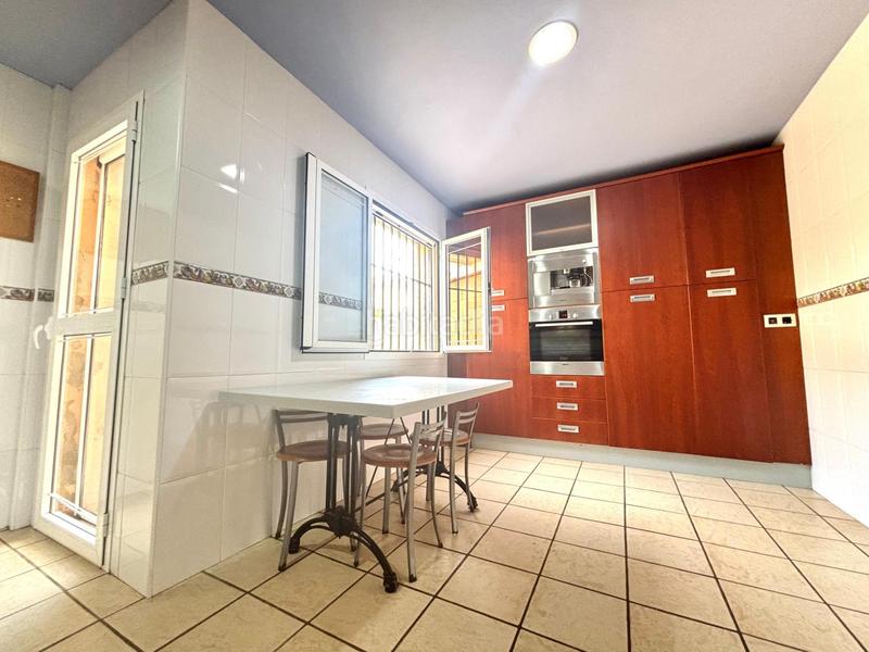 Foto 6ffded6a-b84c-4685-b44b-0583b5257e7a. Chalet mit parking in Barrios (Los)