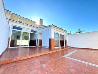 Maison jumelée à Barrios (Los). Espectacular adosado en la vega del golf!