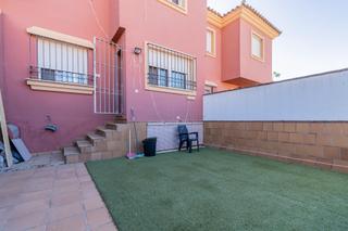 Maison jumelée à San García. Estupendo adosado en sotorrebolo!