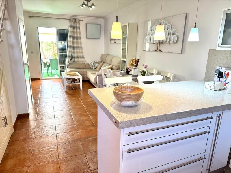 Foto c18acfa2-fa1e-4672-9441-25cd9de860c8. Semi detached house in El Rinconcillo Algeciras