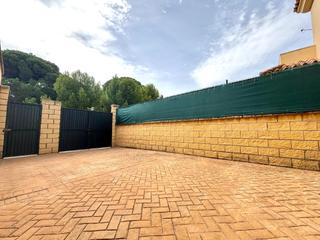 Chalet à Barrios (Los). Estupendo pareado en la vega del golf!