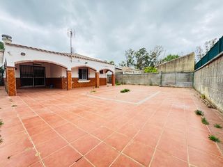 Chalet in Barrios (Los). Chalet de planta baja en la vega del golf