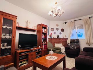 Maison jumelée à Barrios (Los). Gran vivienda con muchas posibilidades en los barrios!