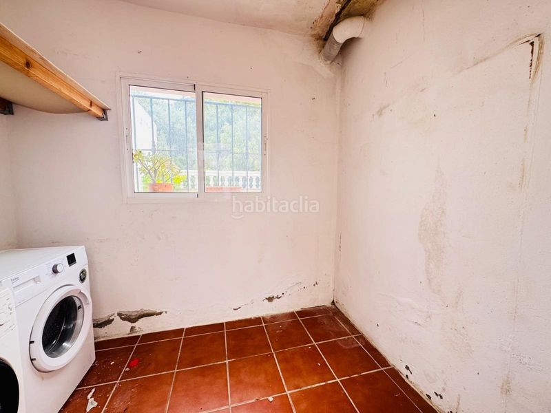 Foto f0940f77-ae5f-4a6d-b700-98c6dbc78782. Xalet amb aparcament a Barrios (Los)
