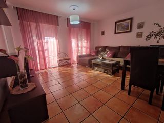 Rent Flat in Barrios (Los). Piso en el centro de los barrios en alquiler