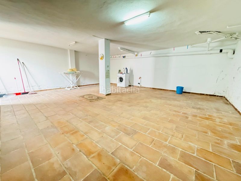 Foto a6634f08-40c7-4046-973f-06d84efb2423. Casa adossada amb aparcament a Barrios (Los)