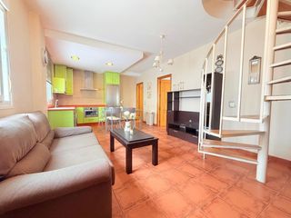 Duplex in Barrios (Los). Estupendo dúplex en palmones a escasos pasos del mar