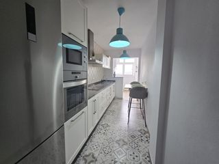 Location Appartement à San Bernabé. Piso en semicentro de los barrios