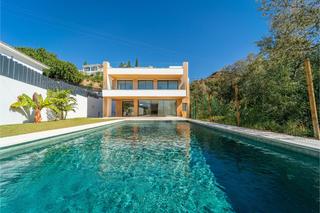 Xalet a La Capellanía - El Higuerón. Espectacular vivienda unifamiliar en benalmadena