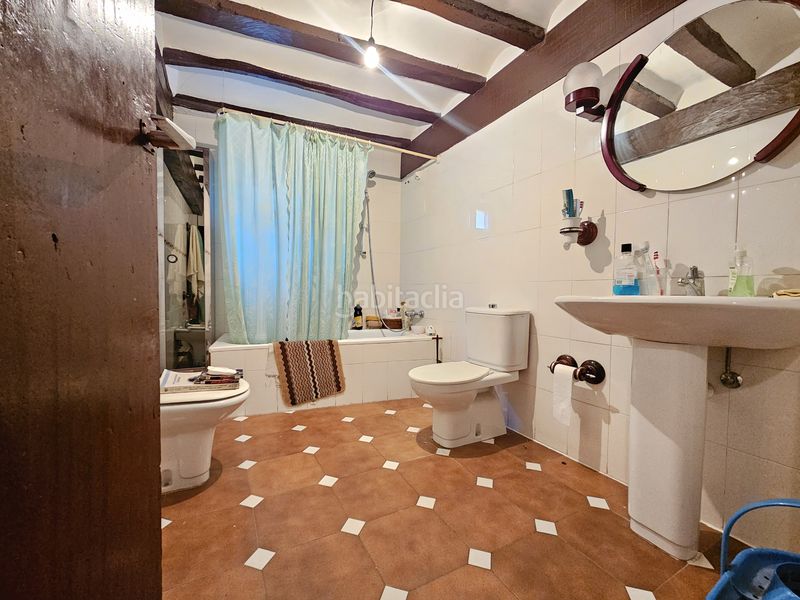 Foto c0a8eac4-d894-4176-8515-c415674c486f. Casa adossada a Condado de Treviño