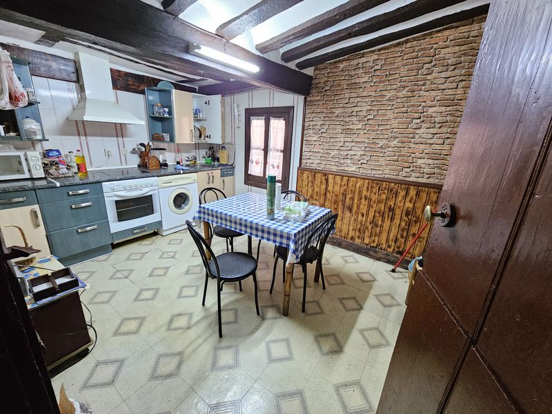 Foto d13af06c-0042-48fc-ac01-0371147042ec. Casa adossada a Condado de Treviño