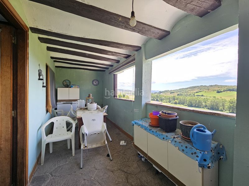Foto f79d3fa3-5c3b-4eee-87cf-c091663f7373. Casa adossada a Condado de Treviño