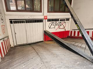 Parking voiture à Pio XII.aren Kalea