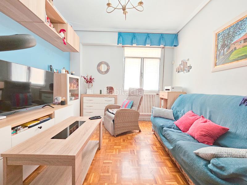 Foto 1600d3ae-e195-450d-a18d-61e59be4f333. Appartement avec chauffage dans Coronación Vitoria - Gasteiz