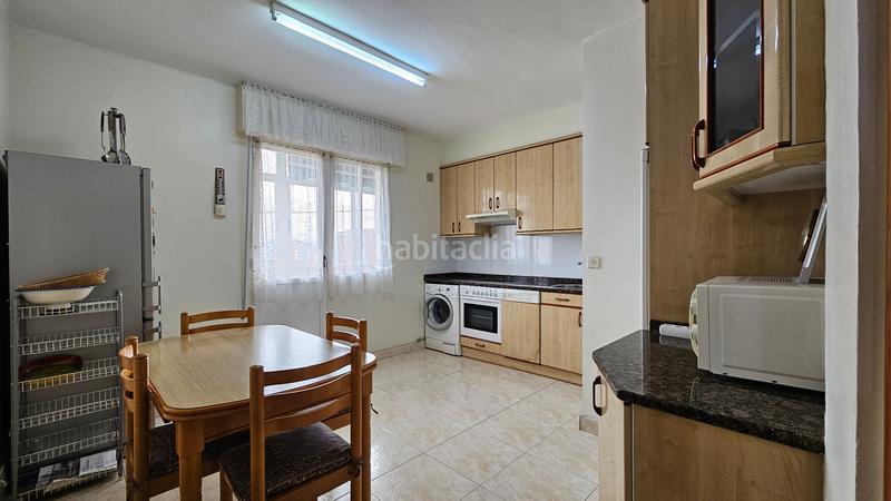 Foto 18930dce-da49-43cb-a7e7-e1aa330adfda. Pis amb calefacció a Zaramaga Vitoria - Gasteiz