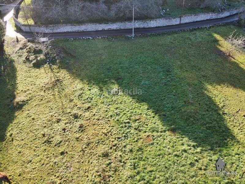 Foto dfdd5aec-9529-473d-b7e5-0c5ca2b4646e. Terrain résidentiel dans as-379 46 dans Ribadesella