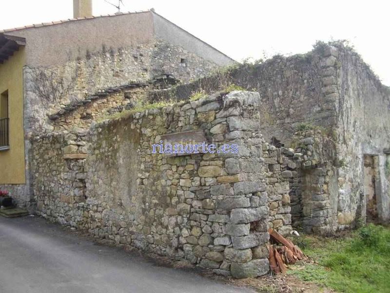 Foto e112c315-987f-4084-9666-b4fdcef67dd8. Terreny residencial a Ribadesella