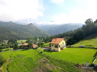 Xalet a Lugar junco 29. Gran casa en la alisal, ribadesella.