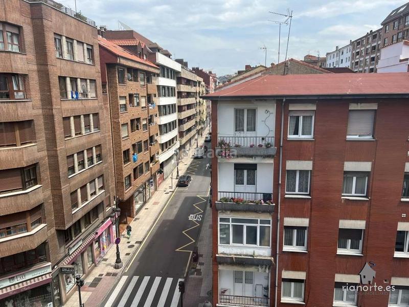 Foto 040e0aa6-32dc-4d0b-b14f-3fa8e1dc5734. Flat in calle alejandro casona 8 in Argañosa Oviedo