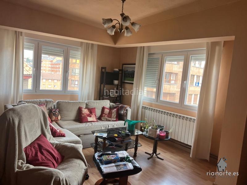 Foto 4d07d85c-cb21-4a76-a236-4c1ab08e2f43. Flat in calle alejandro casona 8 in Argañosa Oviedo