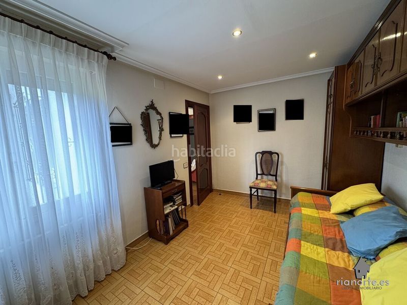 Foto dbe38f1b-f828-4e46-869e-78dec2245eee. Casa amb calefacció a Parroquias Sur - La Manjoya Oviedo