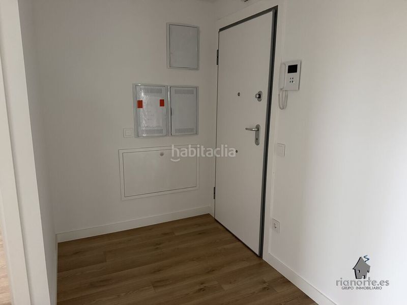 Foto ad1a105a-e7e4-49ee-ad09-509d485c8470. Pis a calle de antonio machado 32 a Lugones Siero