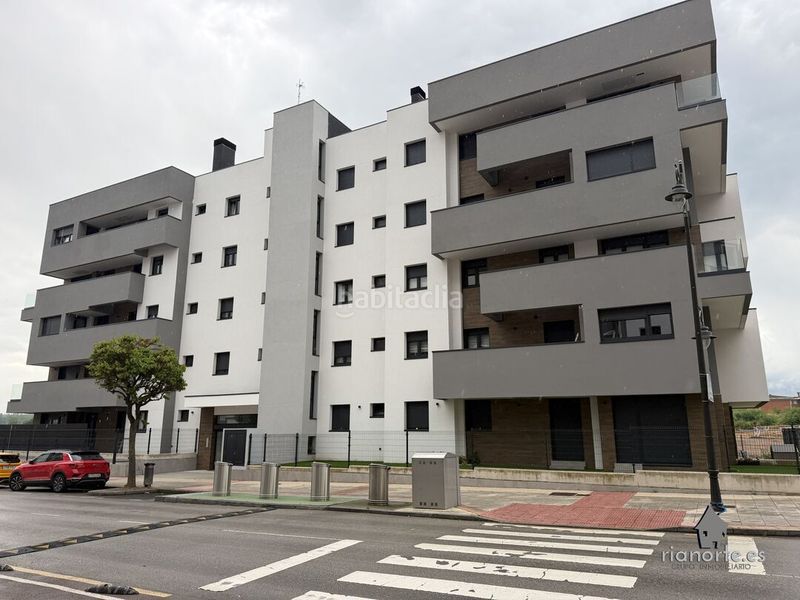 Foto b27c8a71-b375-4b00-8665-5580b6f11af0. Pis a calle de antonio machado 32 a Lugones Siero