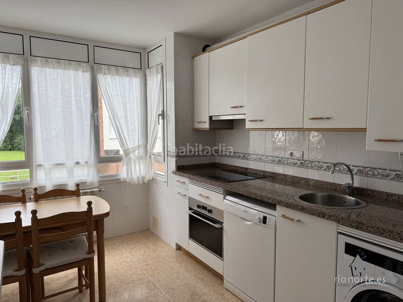 Foto a909e033-4ecf-443c-9650-49348619c7b5. Pis amb calefacció aparcament a Ribadesella