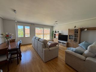 Pis en Avenida de los porqueros 8. Venta de piso en la zona de la playa de ribadesella.