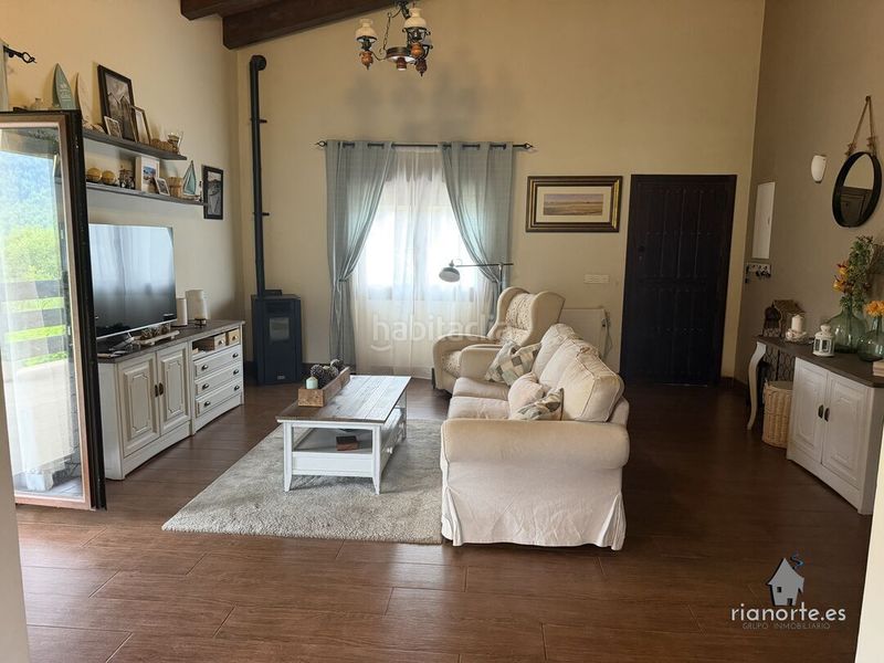 Foto 488cf160-7717-4740-9a22-5c1a6f95a814. Casa a lugar tezangos 10h a Ribadesella