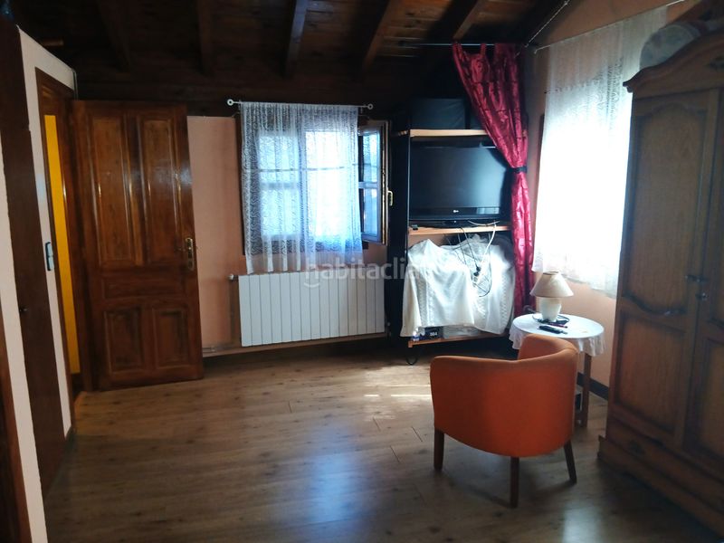 Foto 19a2a247-c1b3-4353-9ae2-5054759e0c29. Casa amb xemeneia calefacció aparcament a Cangas de Onís