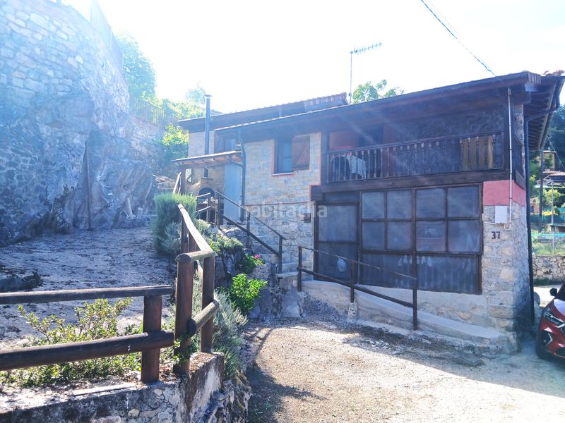 Foto 49f8bf23-a437-4747-90d3-cdf80bd13fb4. Casa amb xemeneia calefacció aparcament a Cangas de Onís