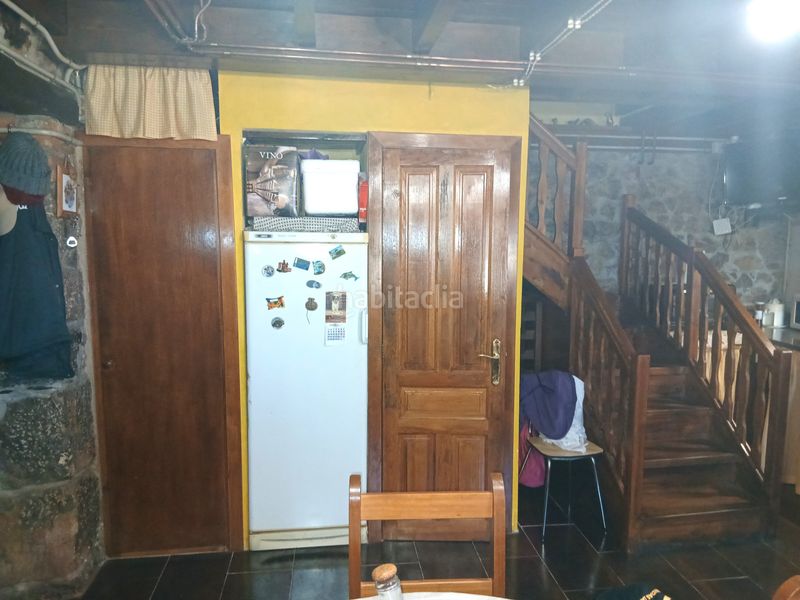 Foto a1ea6898-5e56-429c-ab53-f4dd7f5b0817. Casa amb xemeneia calefacció aparcament a Cangas de Onís