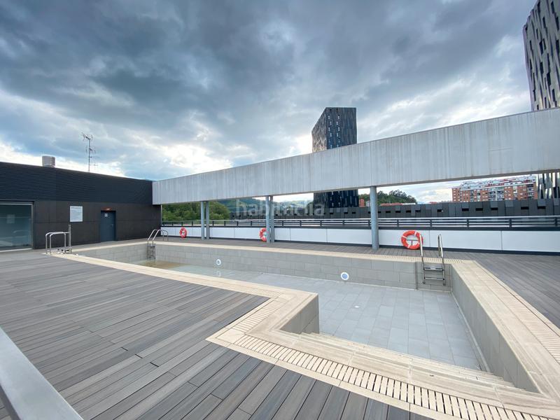 Foto b467ff64-cf94-47c5-b7fa-a084e631853f. Flat with heating parking pool in Bolueta Bilbao