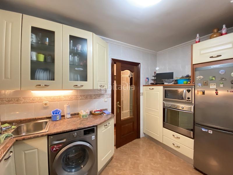 Foto 727331b6-306b-4951-9336-9b6d3f898c85. Flat with heating parking in Santutxu-Basarrate Bilbao